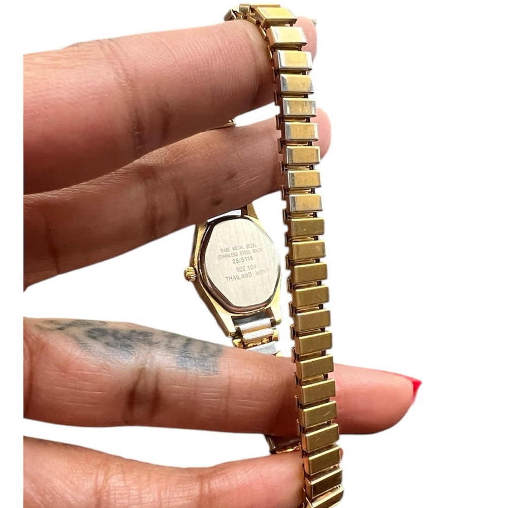 Vtg. Armitron Watch Gold Tone Black Oval Dial Stretchy Band🦎🌵 - Picture 4 of 12